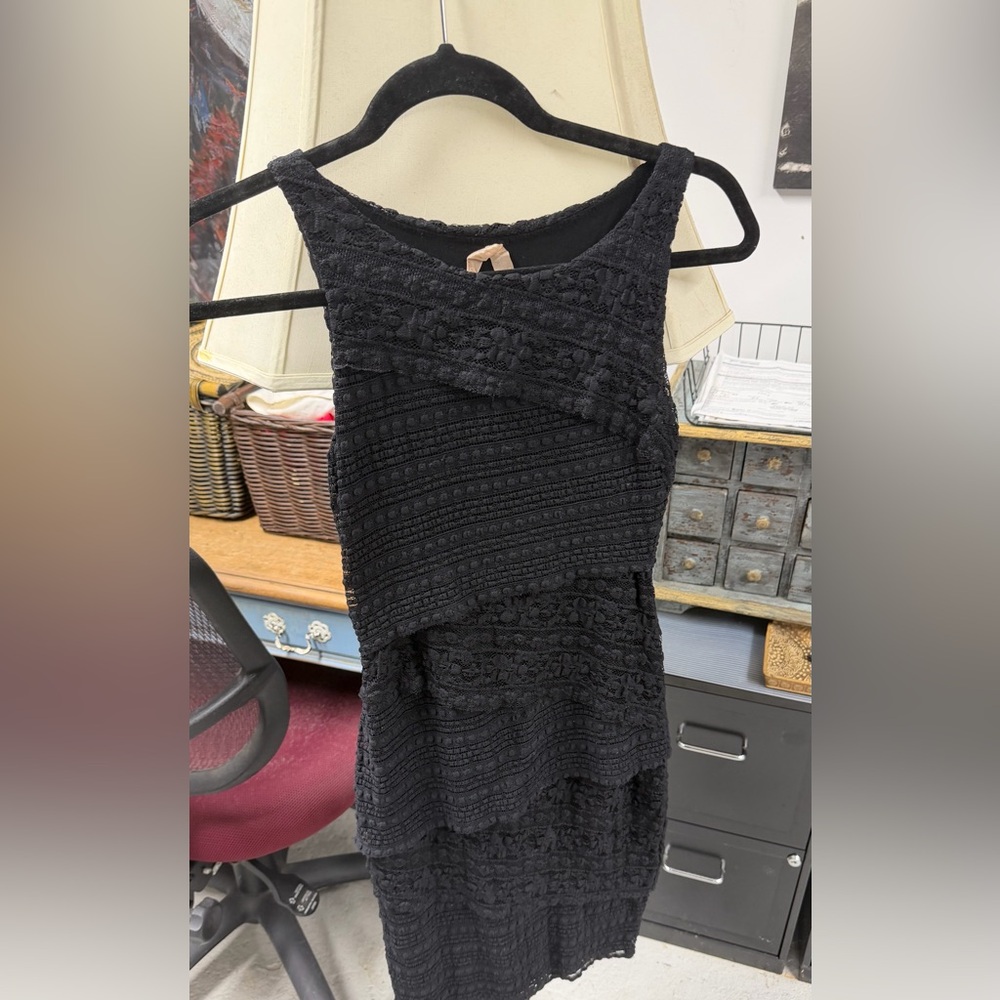 Bailey 44 Lace BodyCon, Midi Dress, XSmall